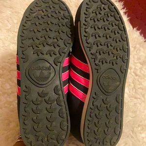 Adidas sneakers Samoa worn like 5 timesGUC